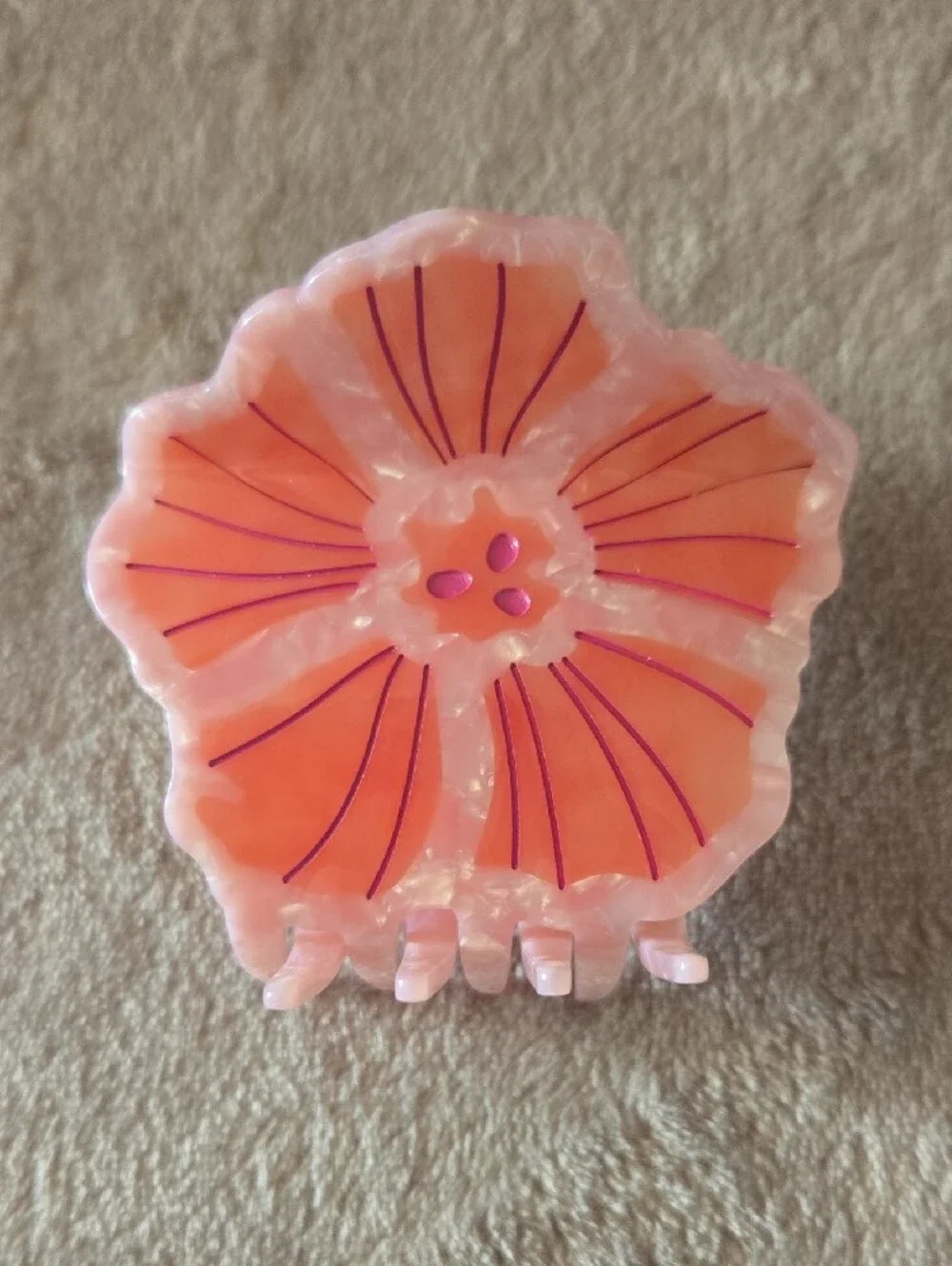 Fighting Eel Pink Flower Claw Clip